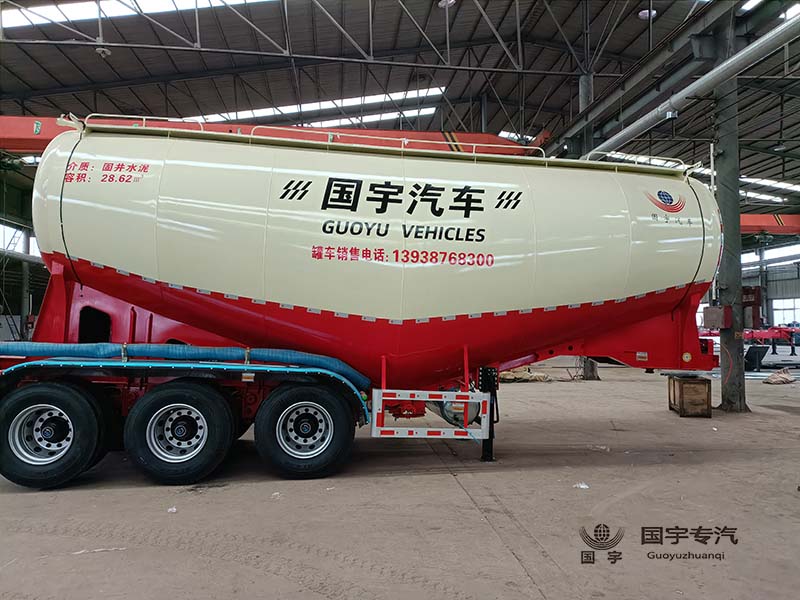 下灰罐式車：油（氣）田固井作業的關鍵角色！
